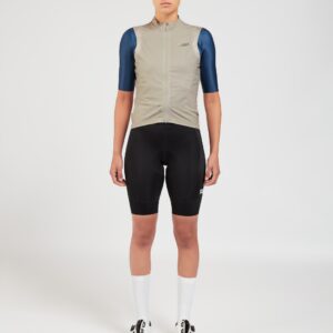CHALECO M/S - WOMEN BARRIER SAND W PERFORMANCE ALTITUDE SUAREZ